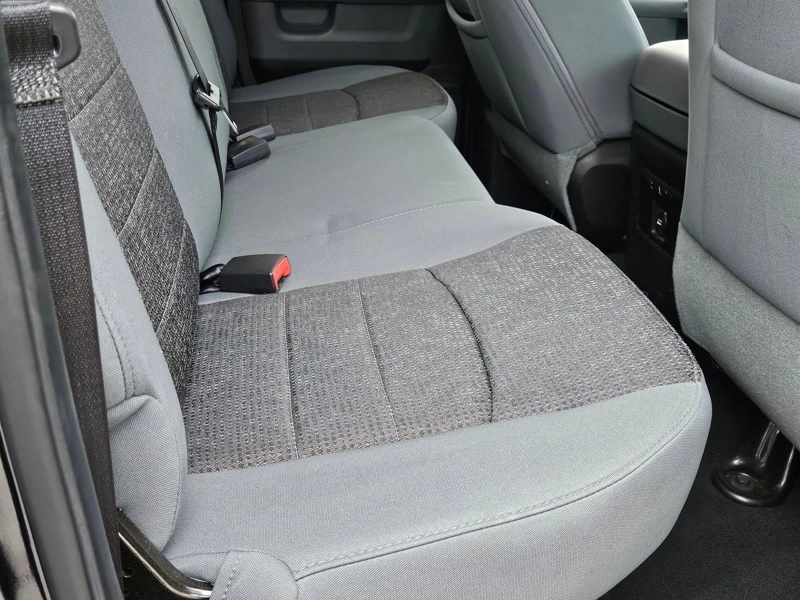 2014 RAM 1500 2WD Quad Cab 6.4 Ft Box Big Horn