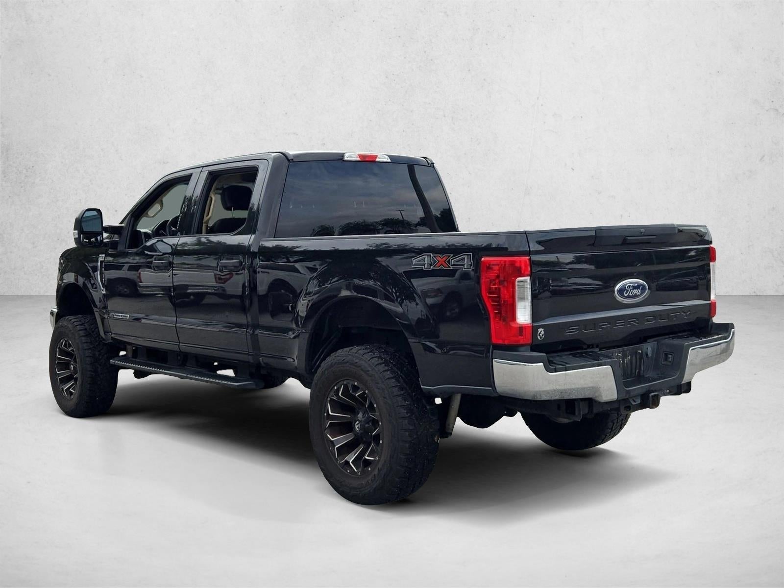 2019 Ford Super Duty F-250 SRW XLT 4WD Crew Cab 6.75' Box