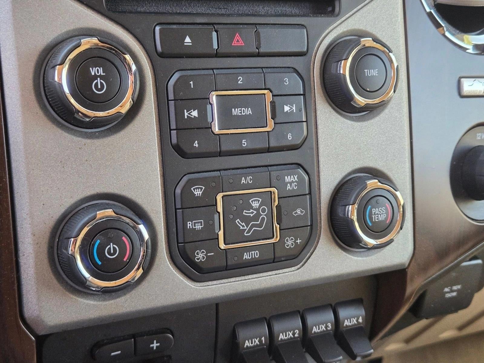 2014 Ford Super Duty F-350 SRW 2WD Crew Cab 6-3/4 Ft Box Lariat