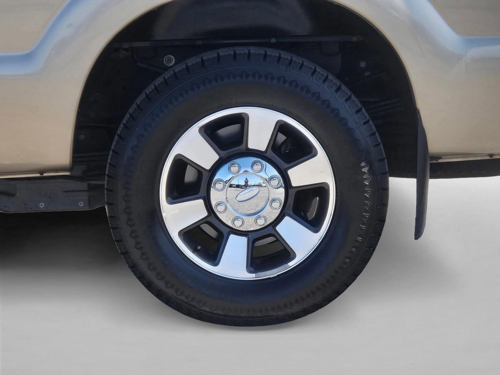 2014 Ford Super Duty F-350 SRW 2WD Crew Cab 6-3/4 Ft Box Lariat