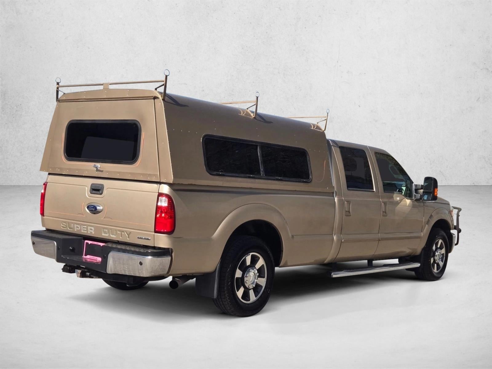 2014 Ford Super Duty F-350 SRW 2WD Crew Cab 6-3/4 Ft Box Lariat