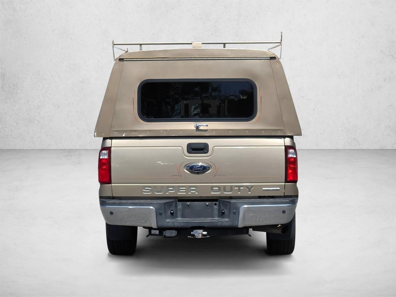 2014 Ford Super Duty F-350 SRW 2WD Crew Cab 6-3/4 Ft Box Lariat