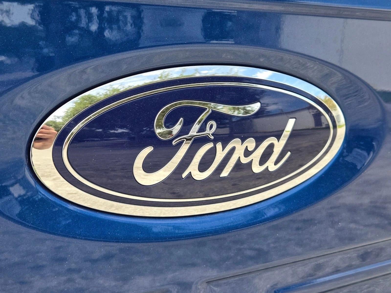 2022 Ford F-150 XL 2WD SuperCrew 5.5' Box
