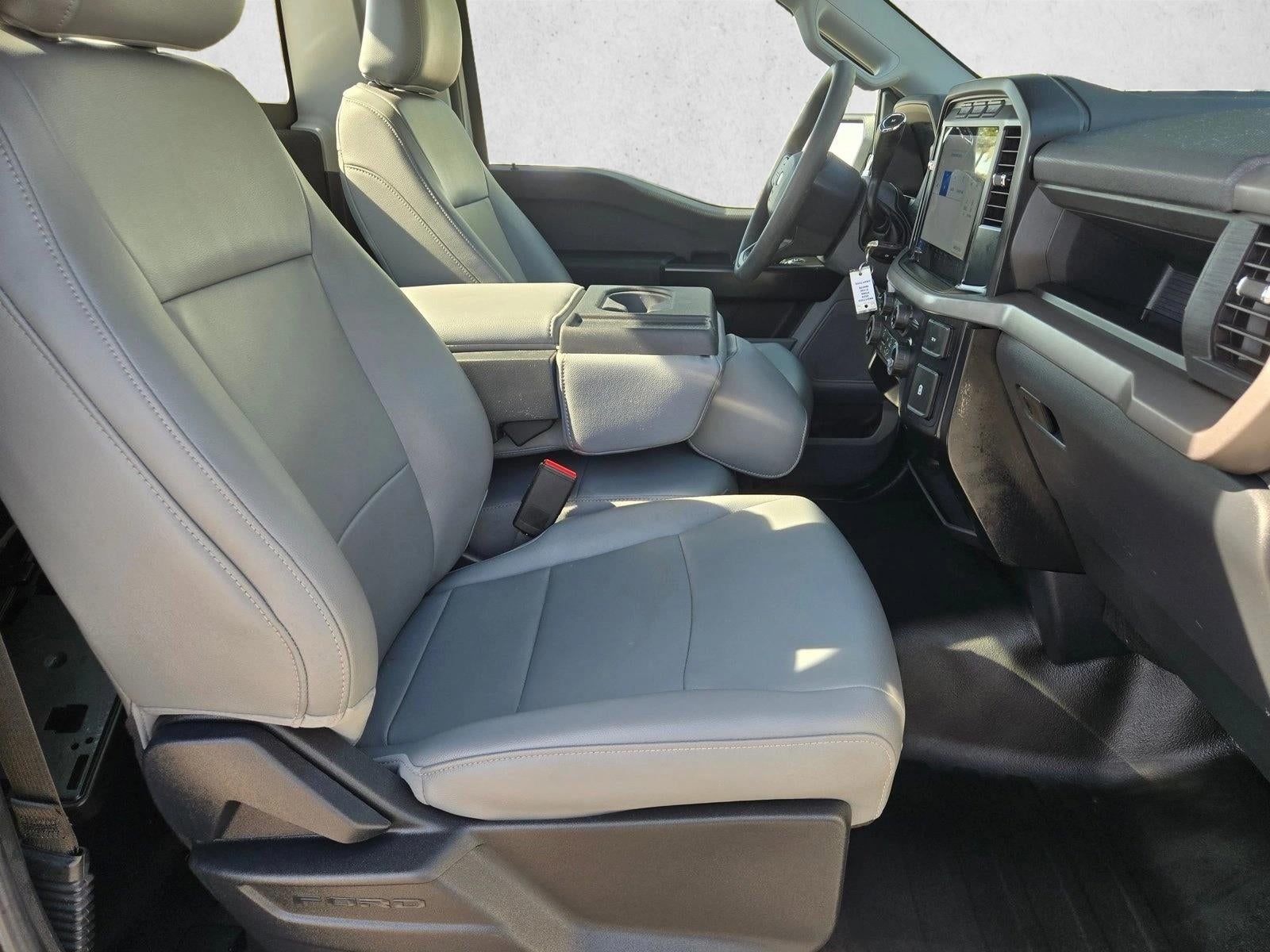 2024 Ford F-150 XL 2WD Reg Cab 8' Box