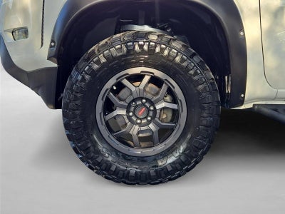 2024 Nissan Frontier Crew Cab 4x4 SV