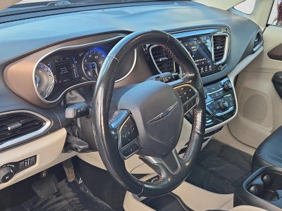 2019 Chrysler Pacifica Touring L FWD