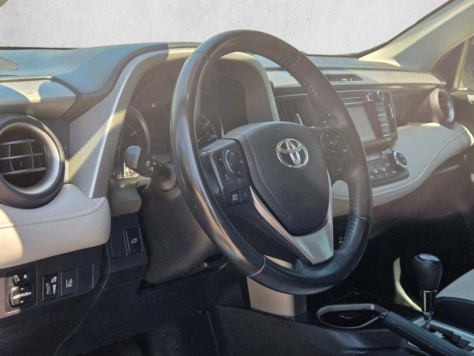 2017 Toyota RAV4 XLE FWD (GS)
