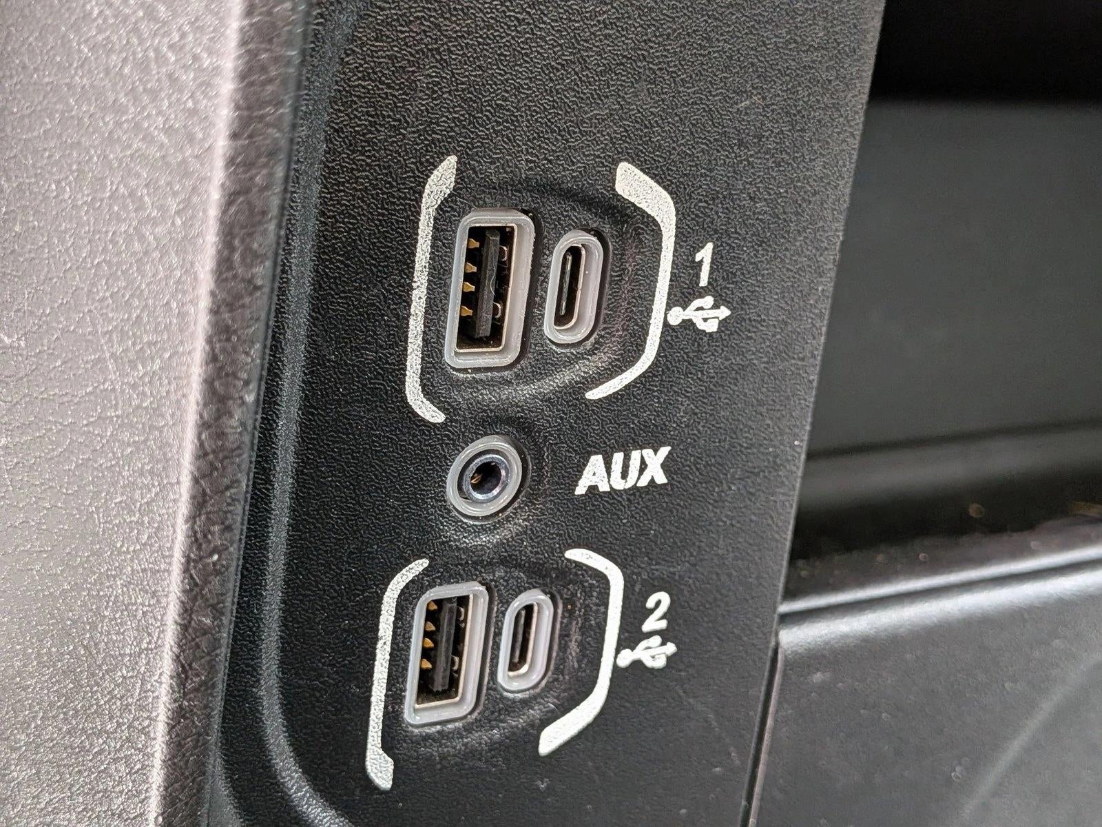 2022 RAM 3500 Tradesman 4x4 Crew Cab 8' Box