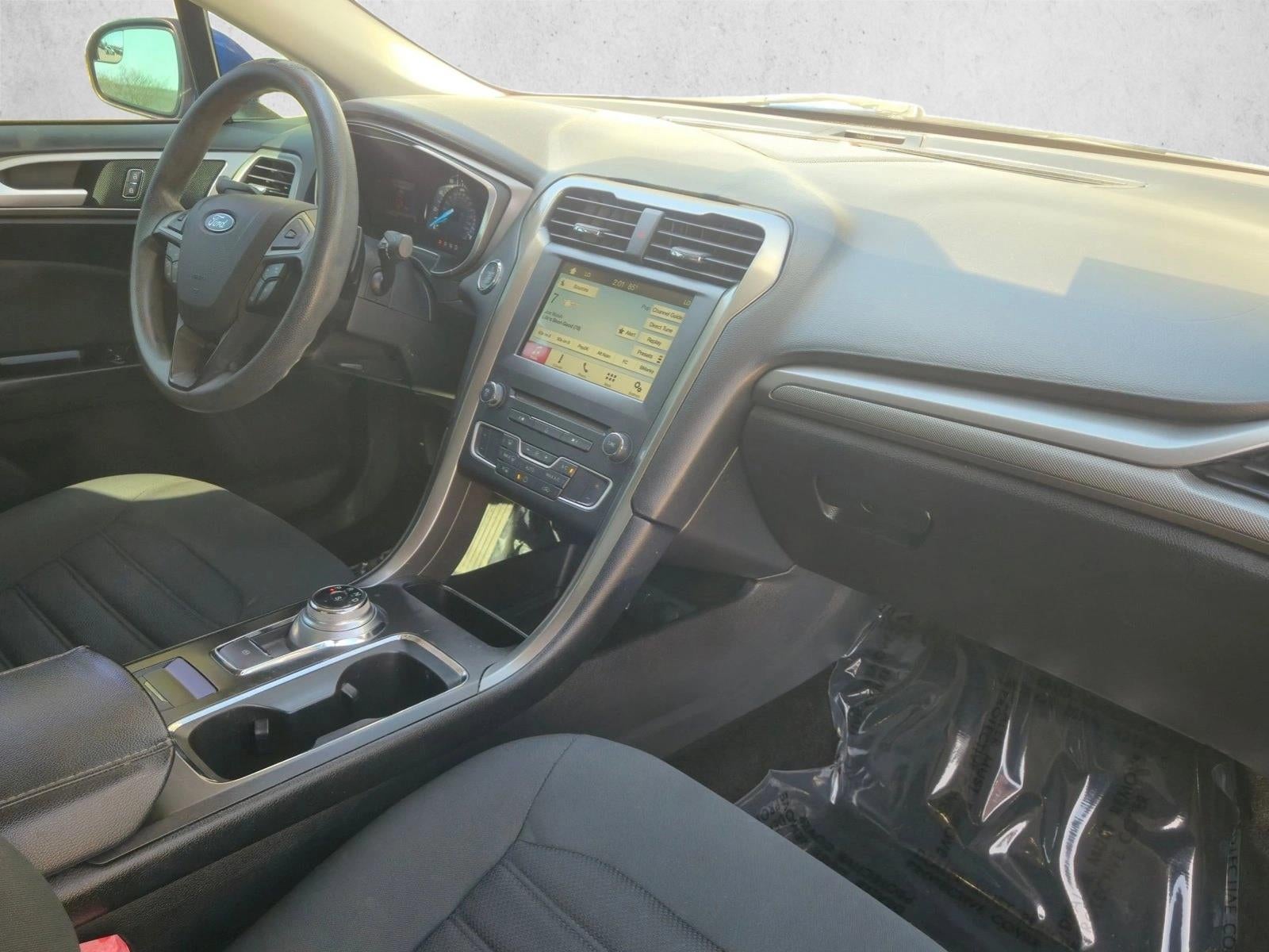 2017 Ford Fusion SE FWD