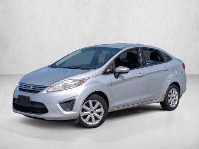 2013 Ford Fiesta 4dr Sdn SE