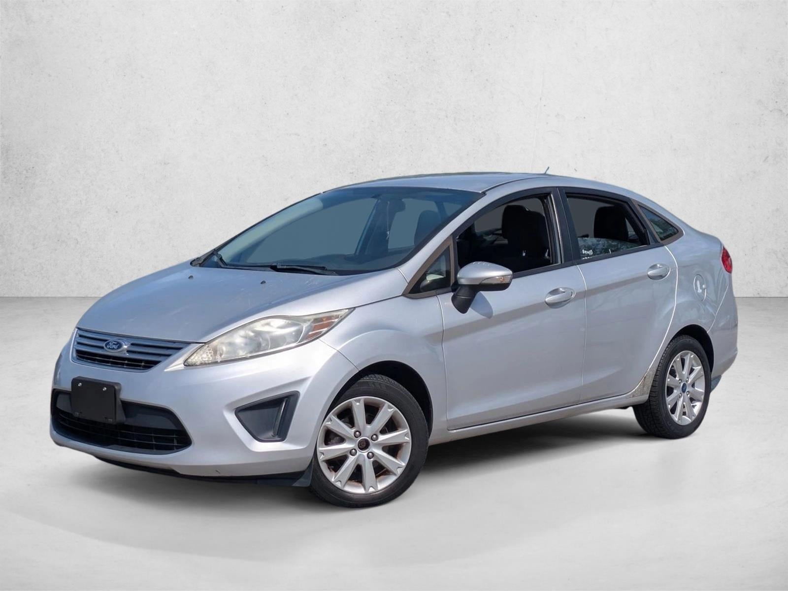 2013 Ford Fiesta 4dr Sdn SE