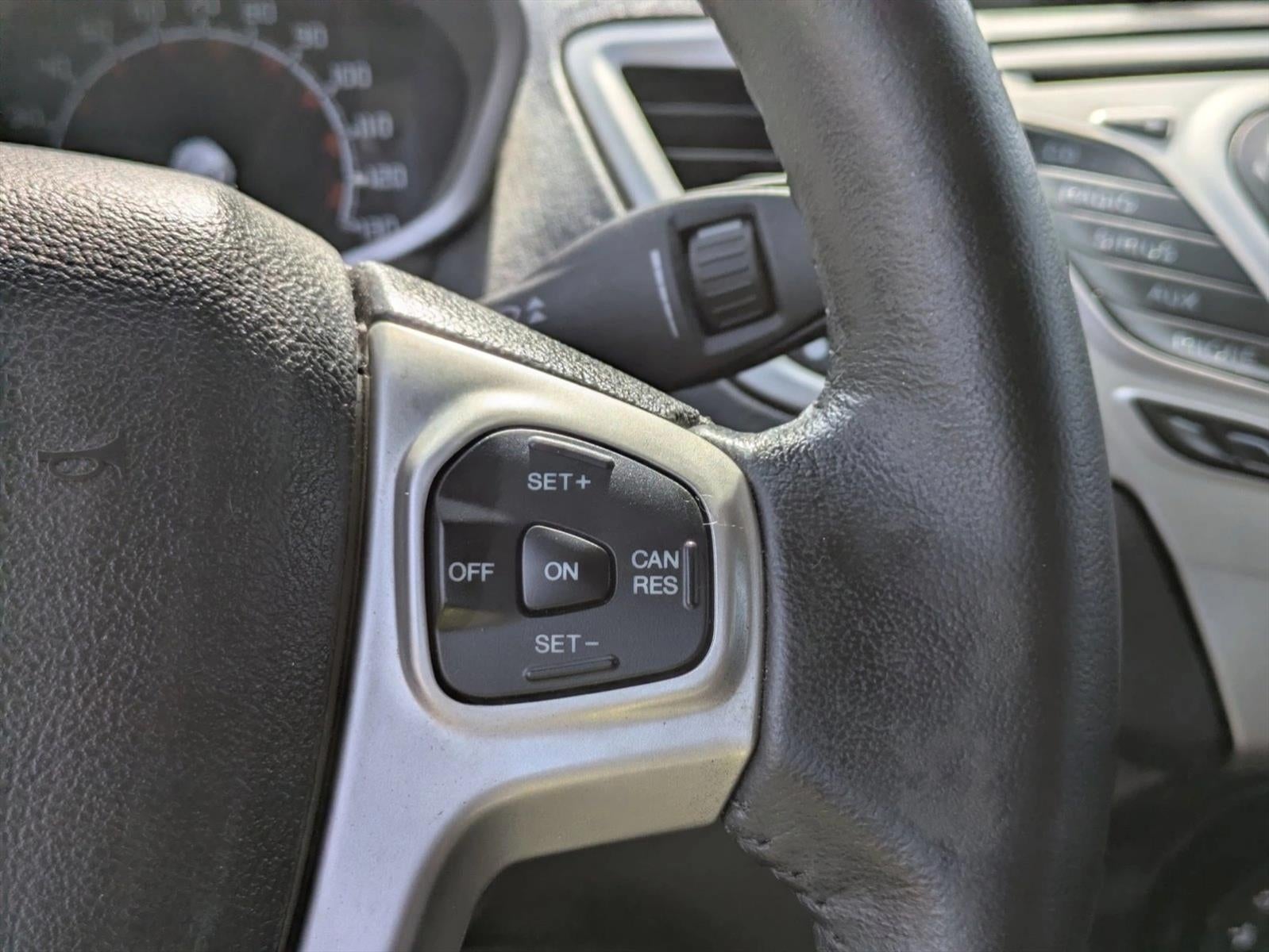 2013 Ford Fiesta 4dr Sdn SE