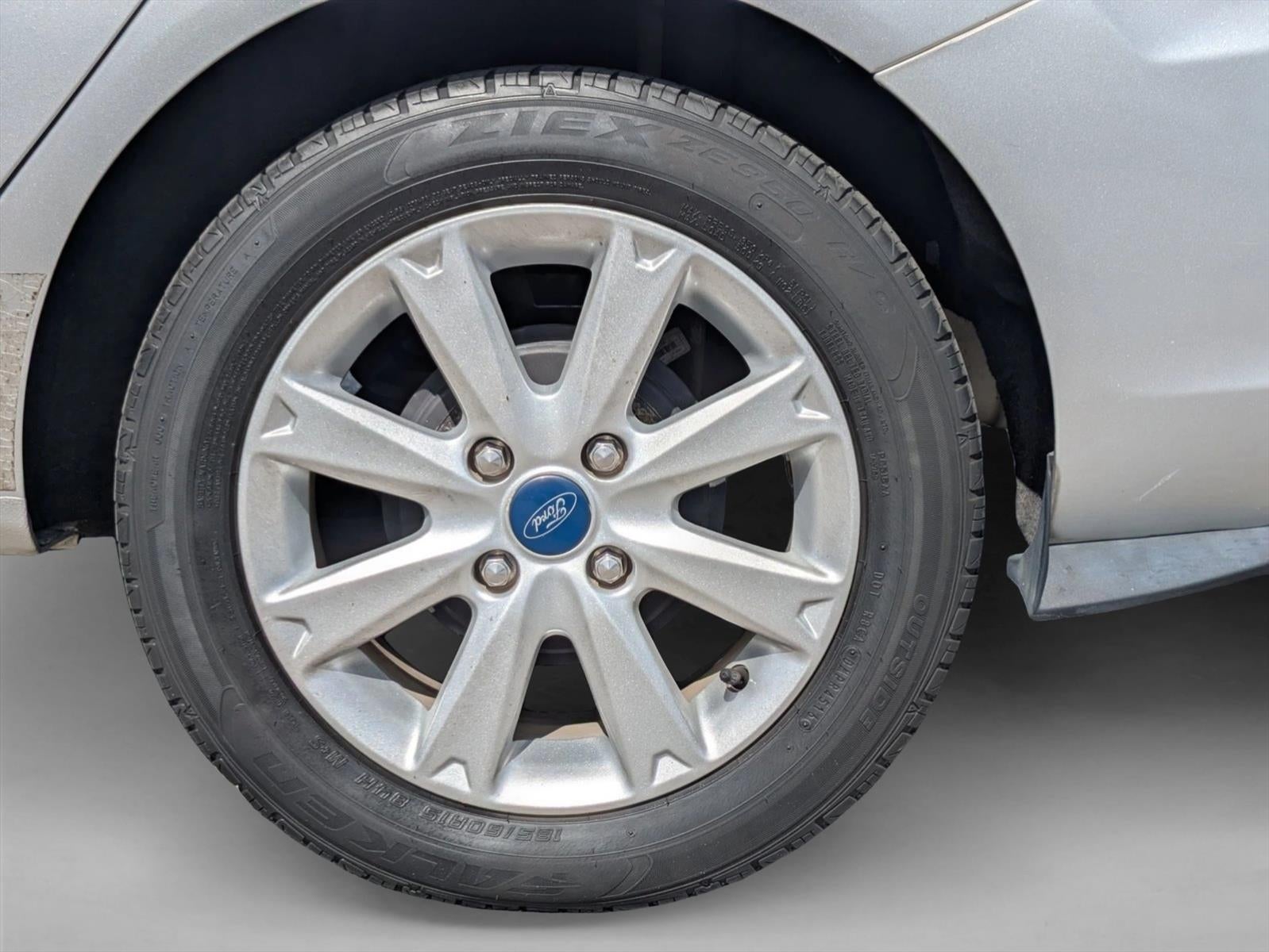 2013 Ford Fiesta 4dr Sdn SE