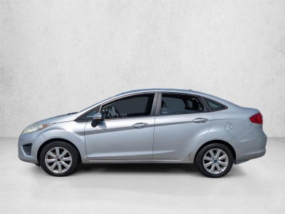 2013 Ford Fiesta 4dr Sdn SE