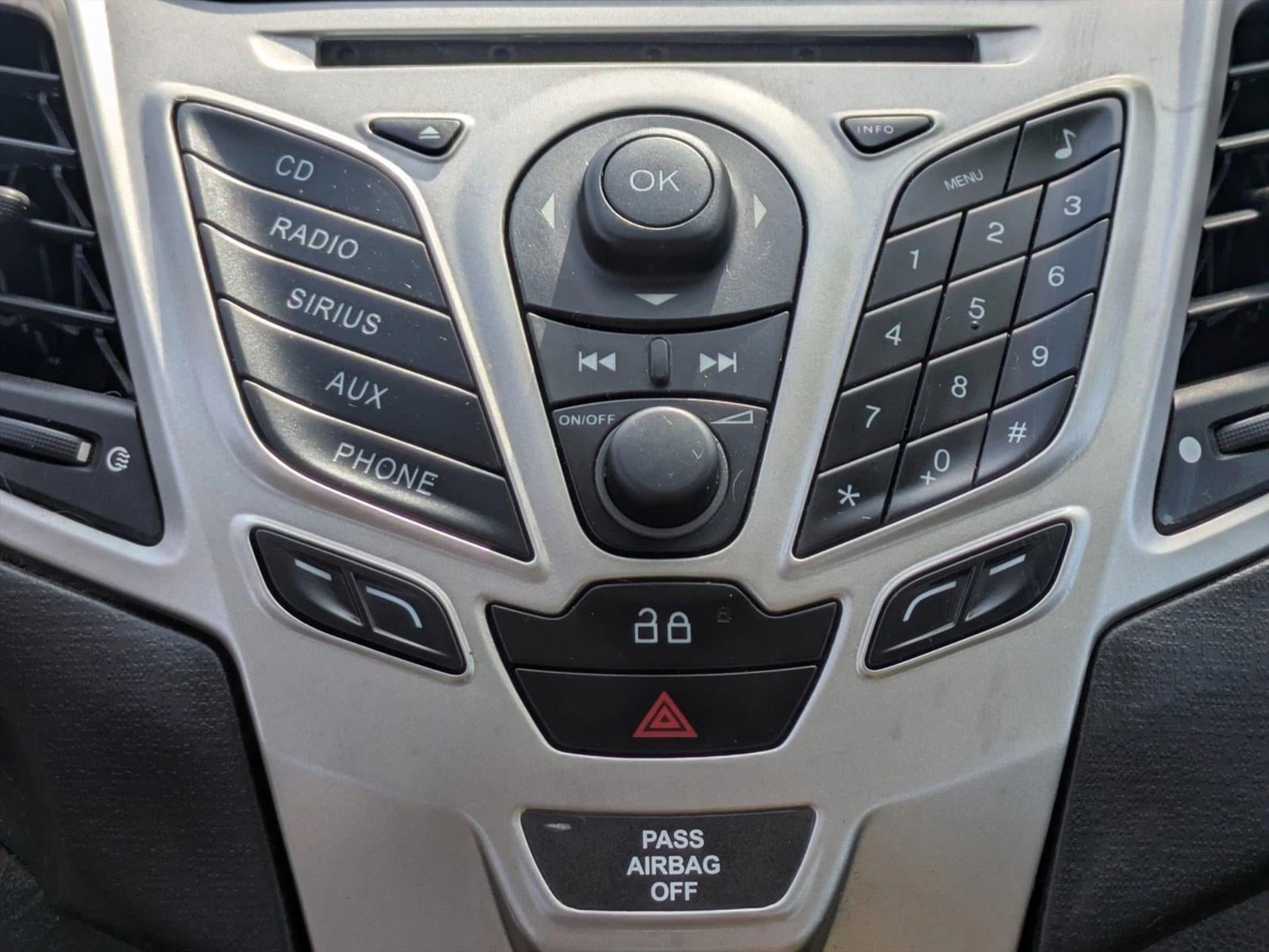 2013 Ford Fiesta 4dr Sdn SE