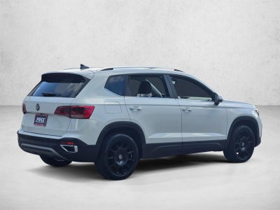 2024 Volkswagen Taos SE FWD