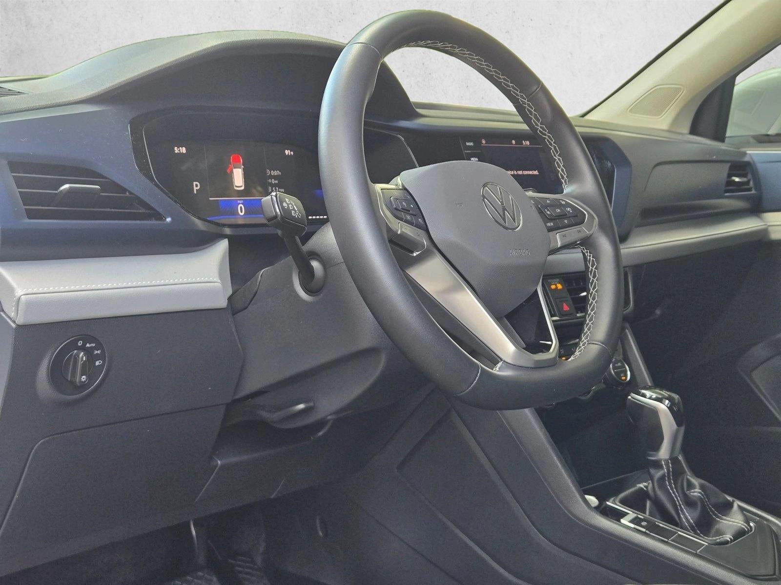 2024 Volkswagen Taos SE FWD