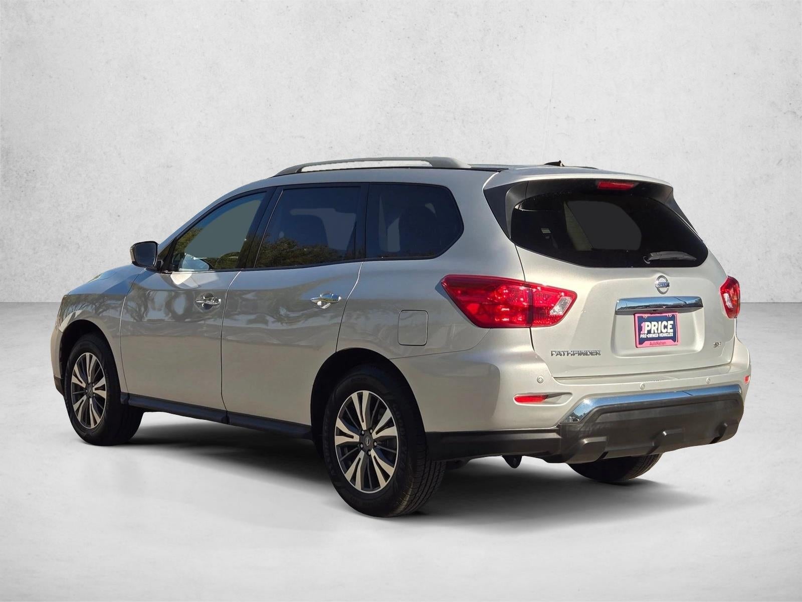 2018 Nissan Pathfinder FWD SV