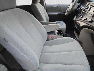 2011 Toyota Sienna 5dr 8-Pass Van V6 LE FWD (Natl)