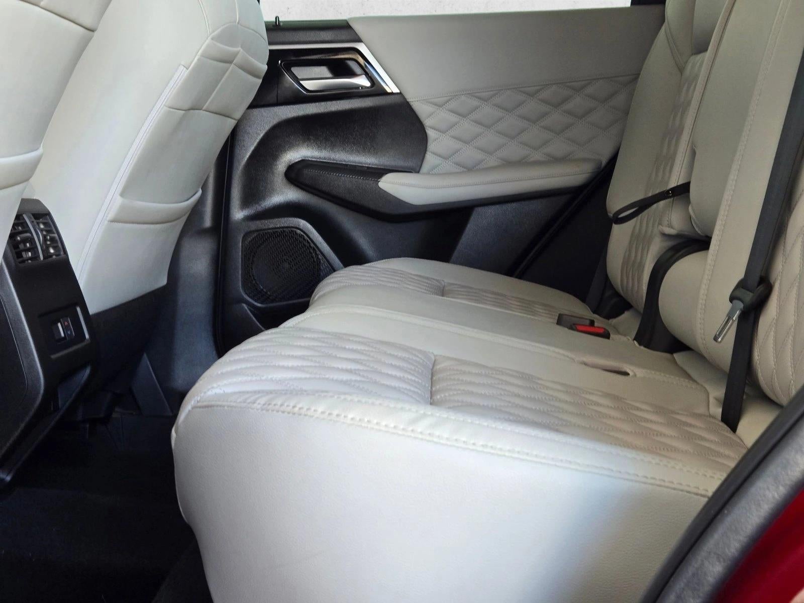 2022 Mitsubishi Outlander SEL FWD