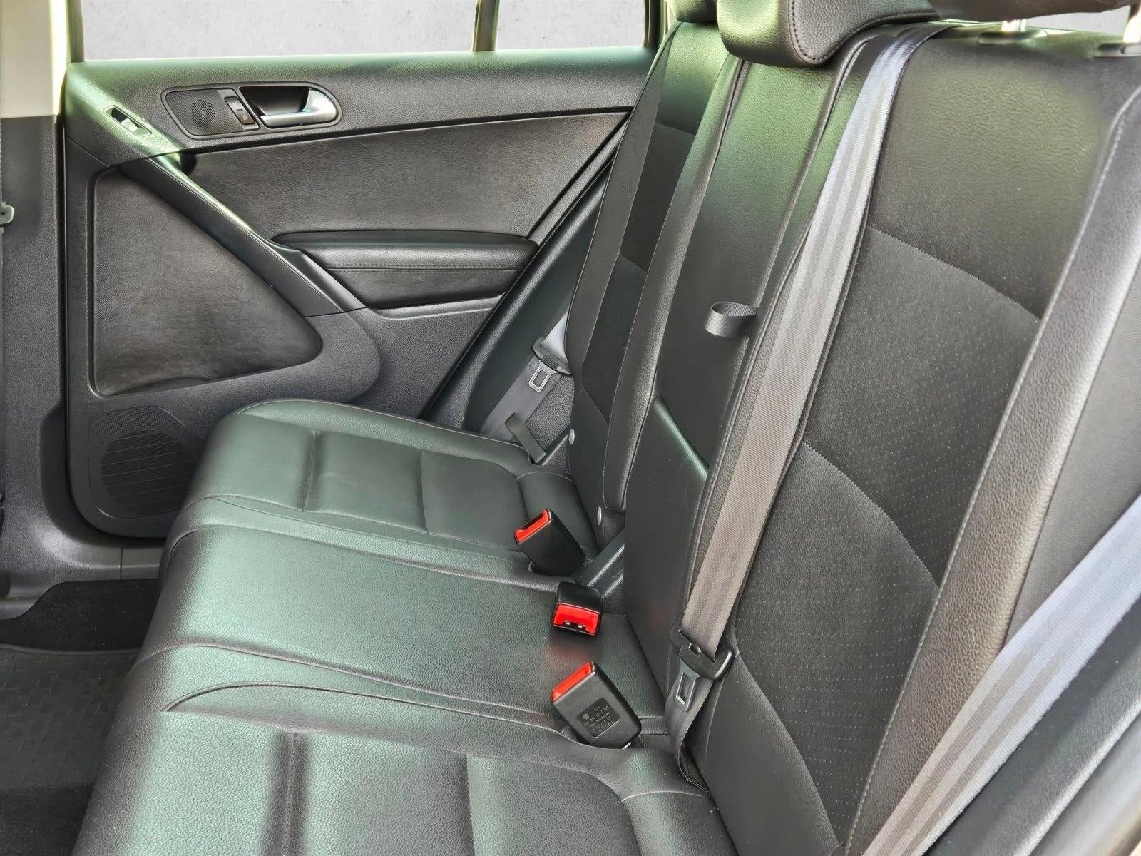 2013 Volkswagen Tiguan 2WD 4dr Auto S