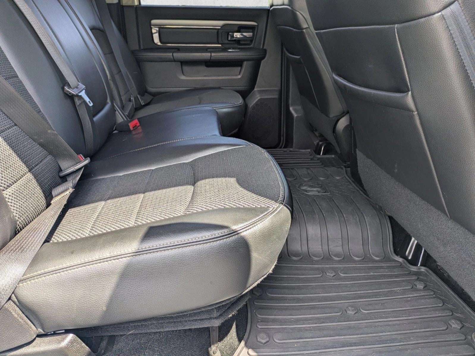 2014 RAM 1500 4WD Crew Cab 5.7 Ft Box Sport