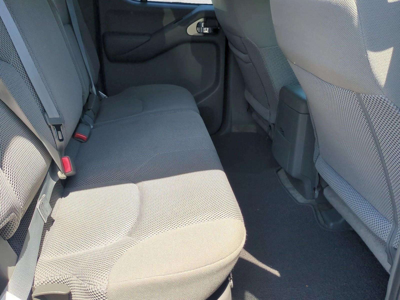 2017 Nissan Frontier Crew Cab 4x2 SV V6 Auto