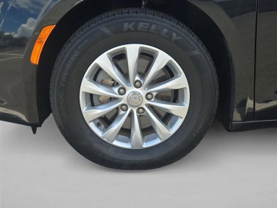 2018 Chrysler Pacifica Touring L FWD