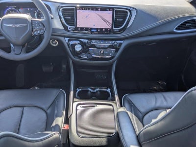 2025 Chrysler Pacifica Limited FWD