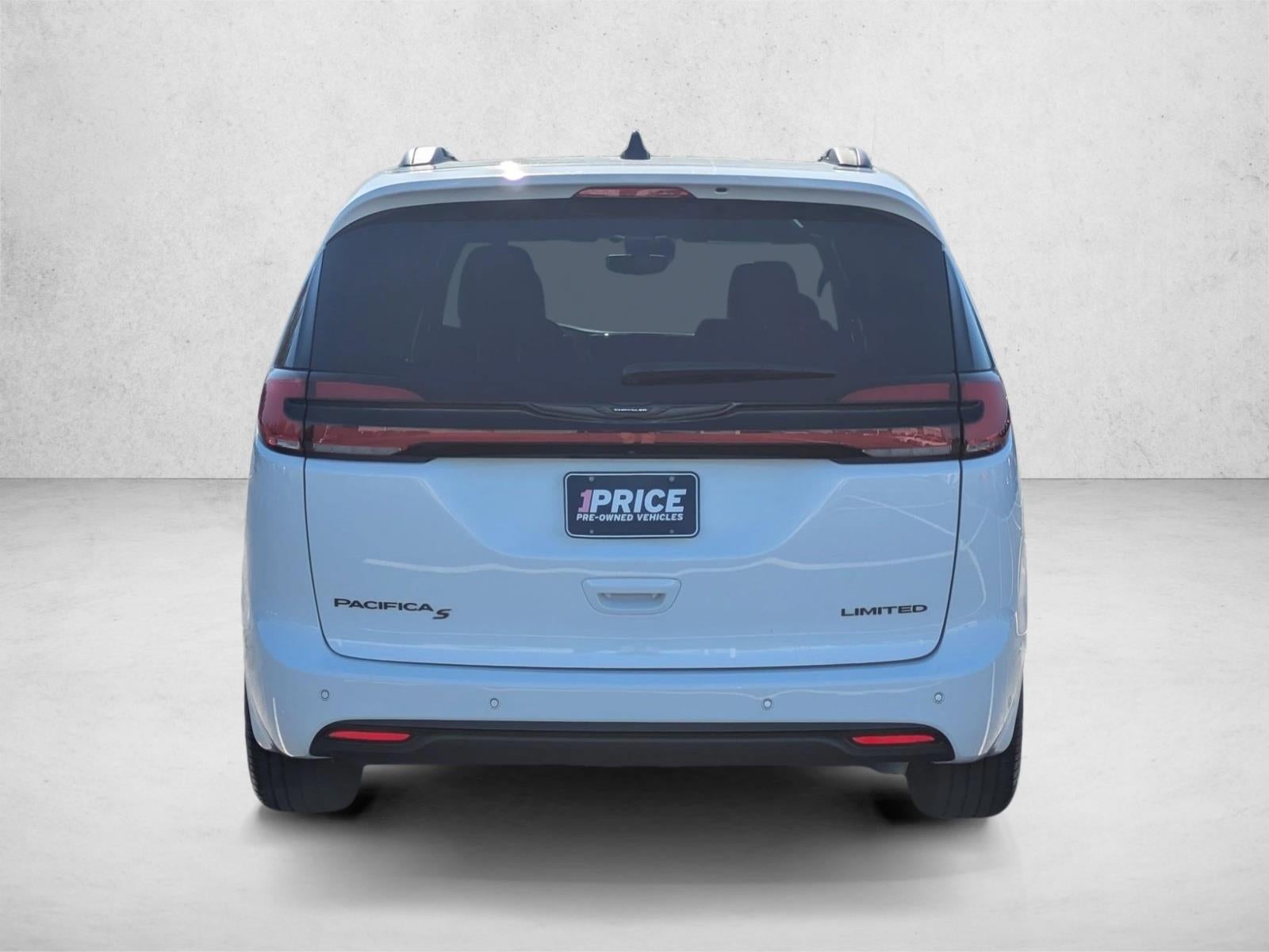 2025 Chrysler Pacifica Limited FWD