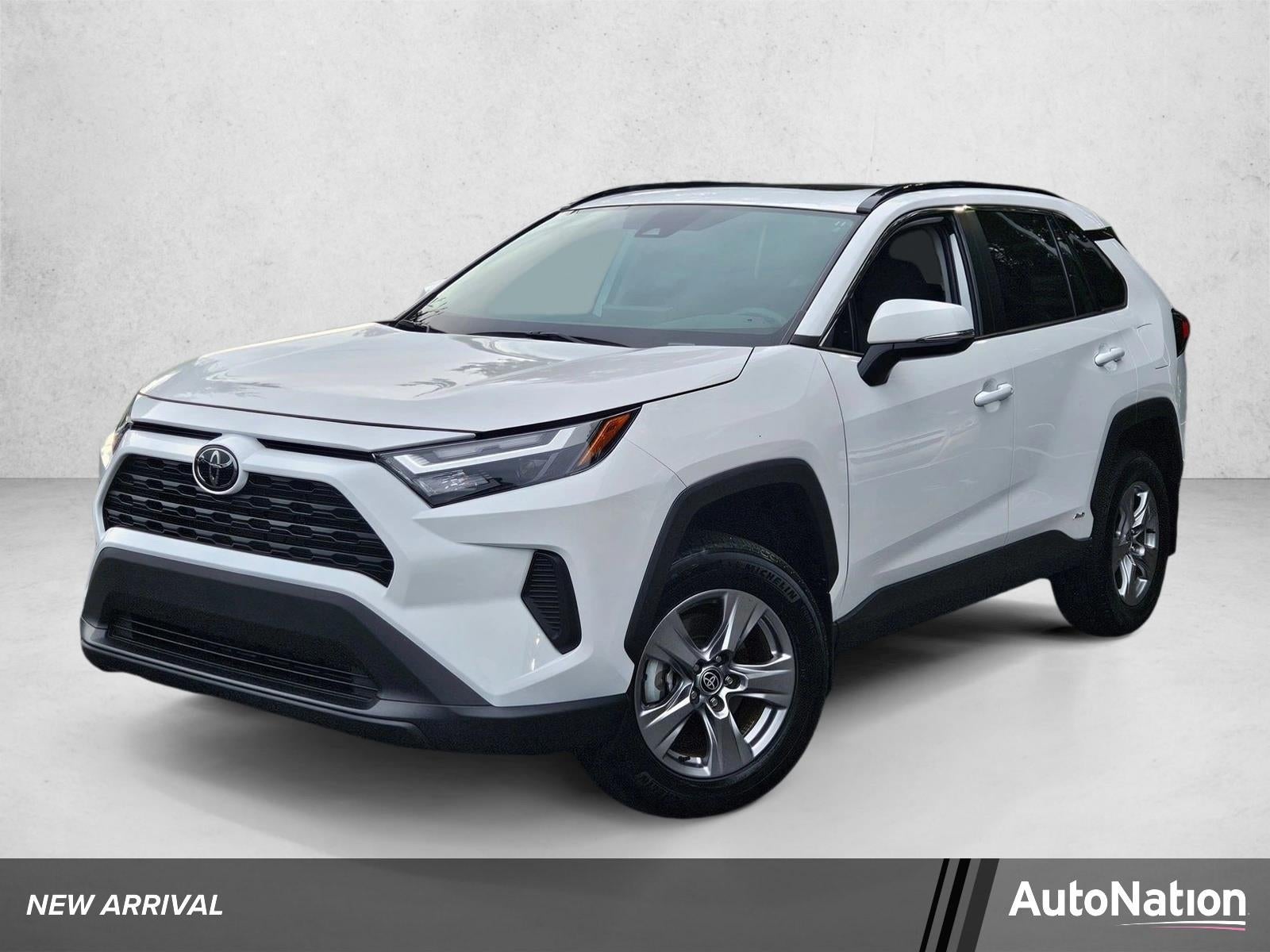 2025 Toyota RAV4 Hybrid XLE AWD (Natl)
