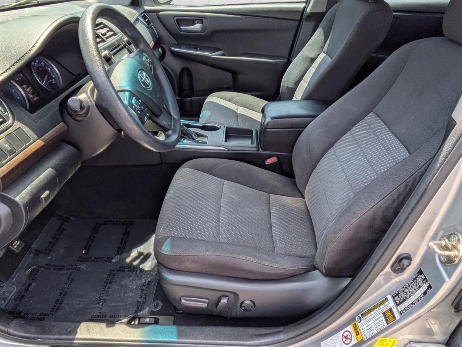 2017 Toyota Camry LE Auto (SE)