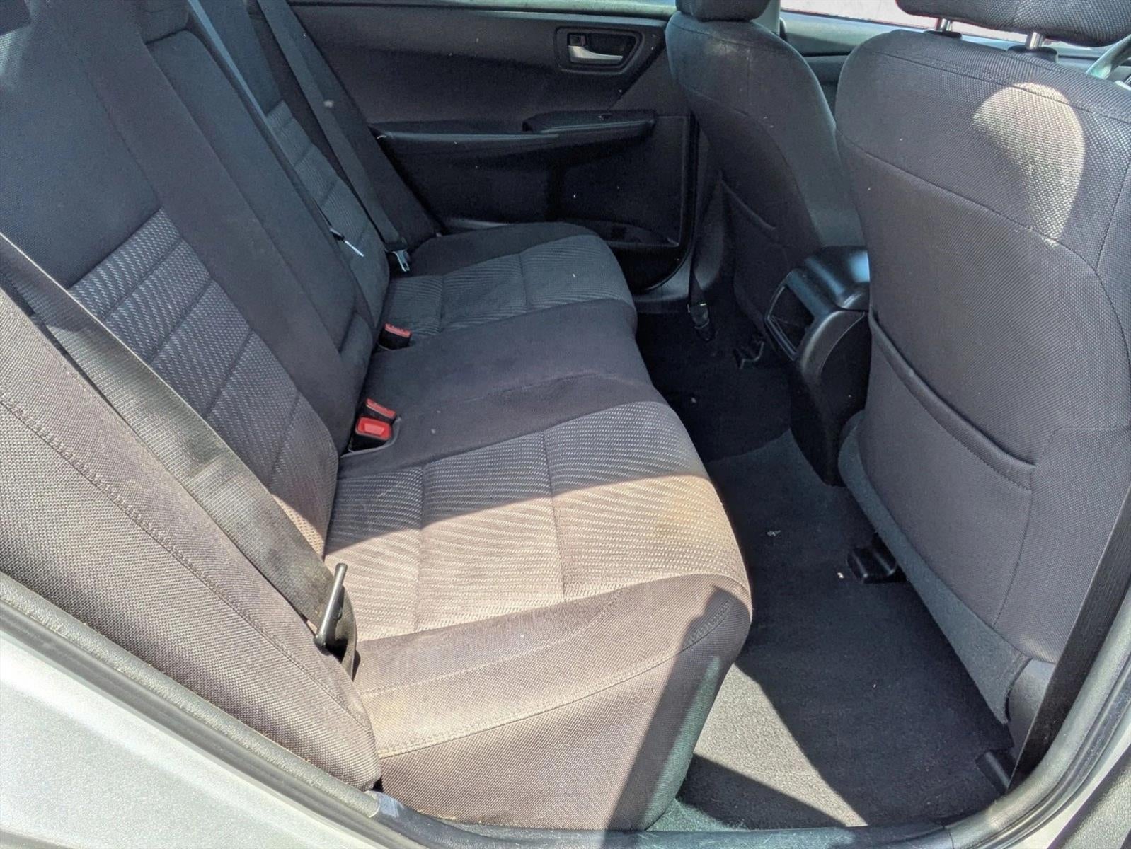 2017 Toyota Camry LE Auto (SE)
