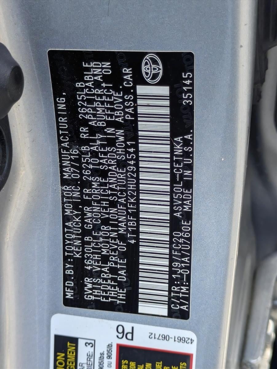 2017 Toyota Camry LE Auto (SE)