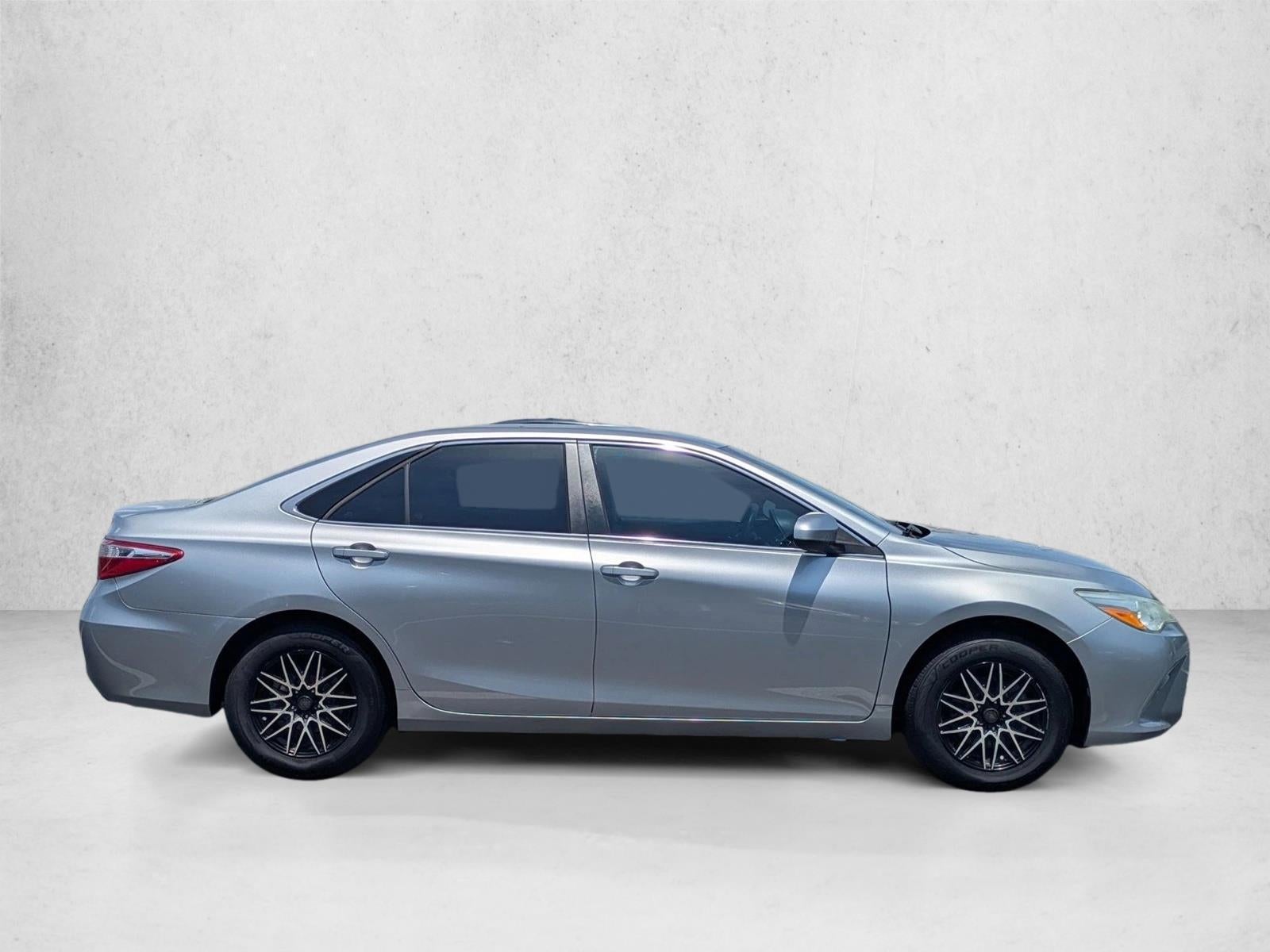 2017 Toyota Camry LE Auto (SE)