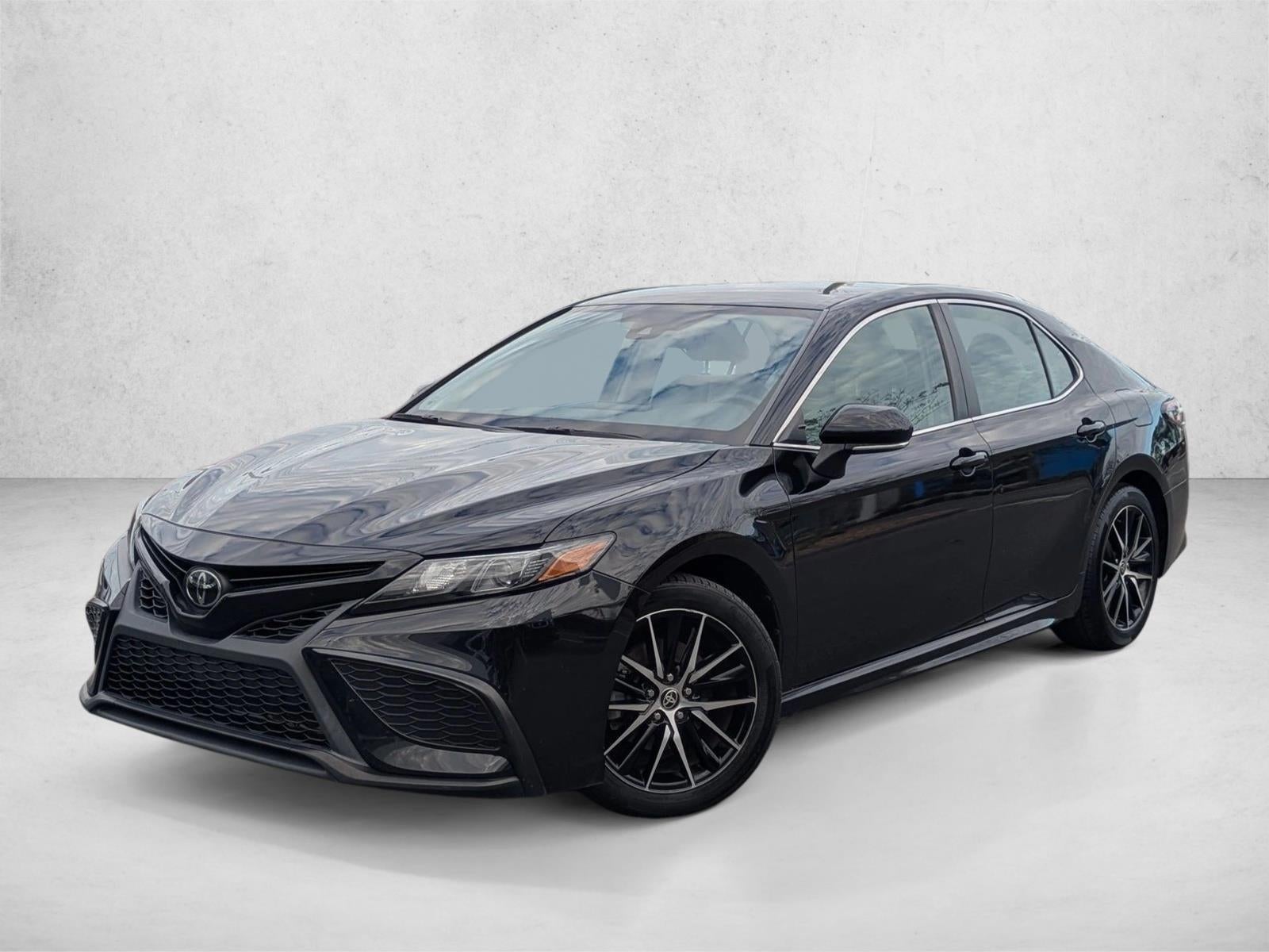 2023 Toyota Camry SE Auto (SE)