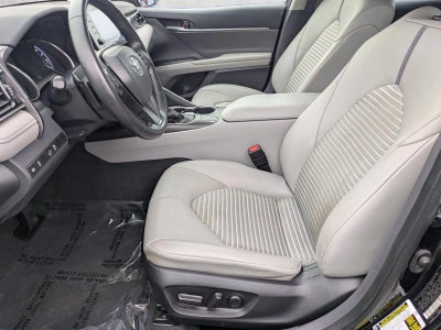 2023 Toyota Camry SE Auto (SE)