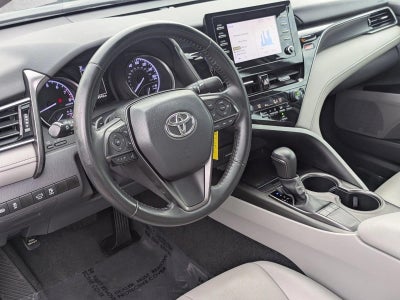 2023 Toyota Camry SE Auto (SE)
