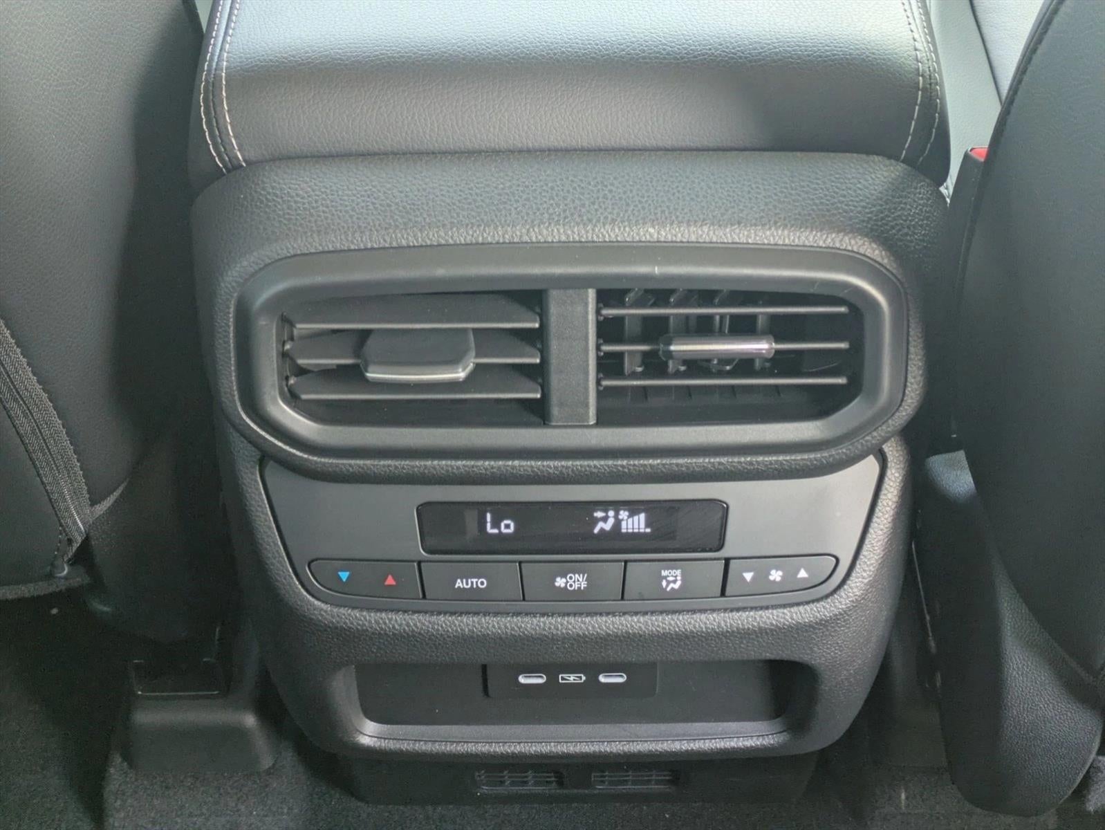2025 Honda Pilot Touring 2WD