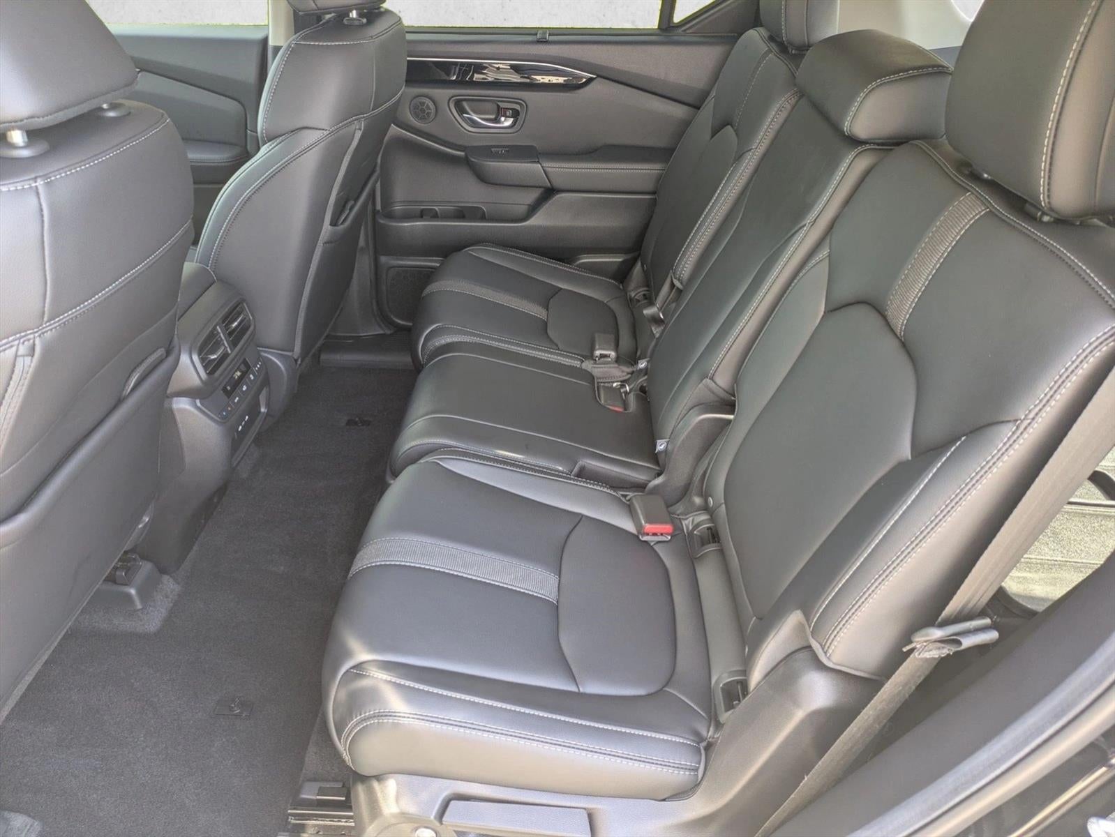2025 Honda Pilot Touring 2WD