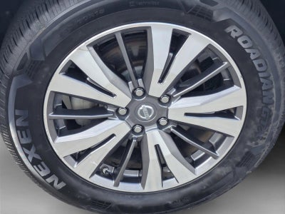 2017 Nissan Pathfinder 4x4 SL