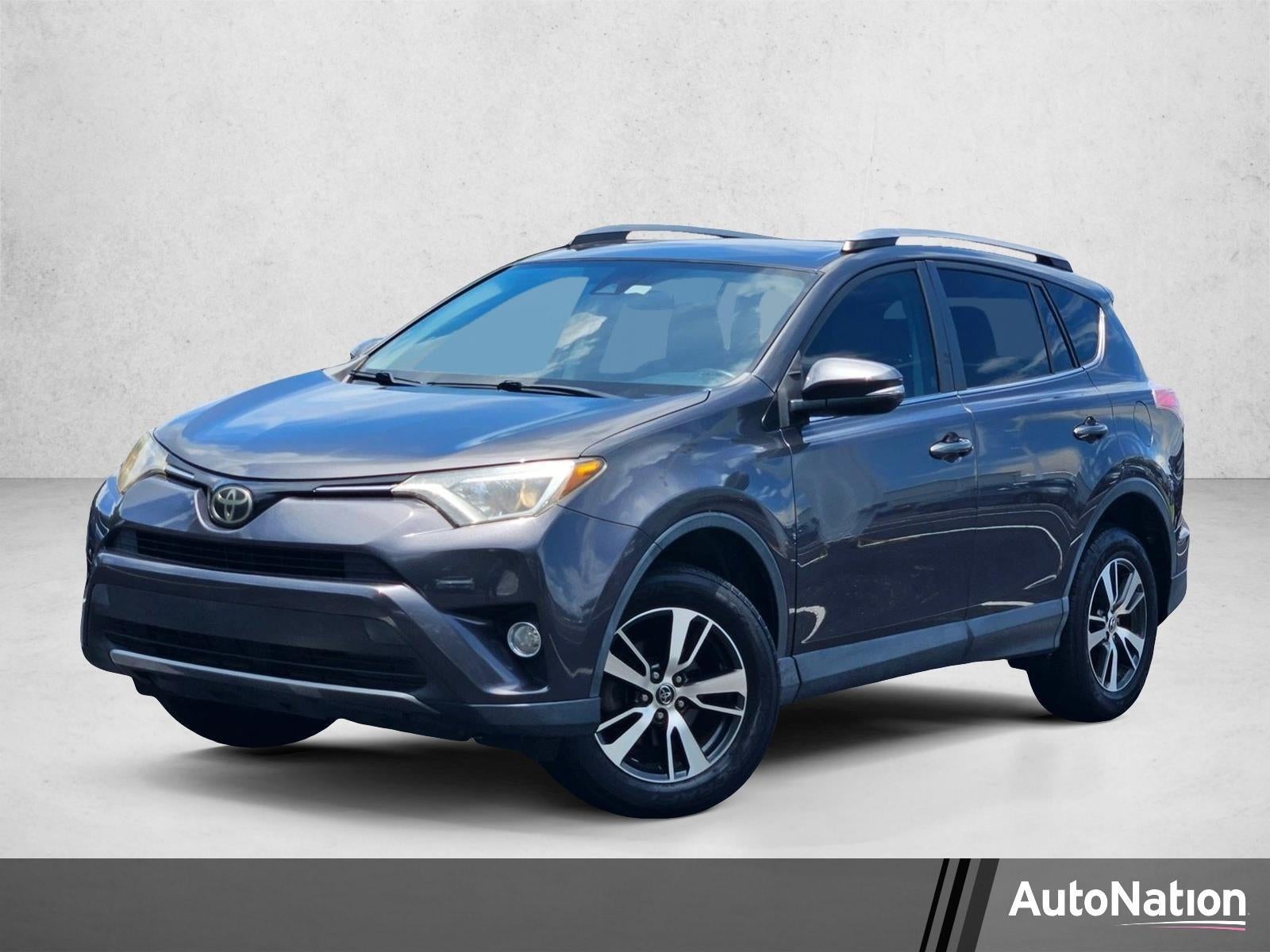 2017 Toyota RAV4 XLE FWD (GS)