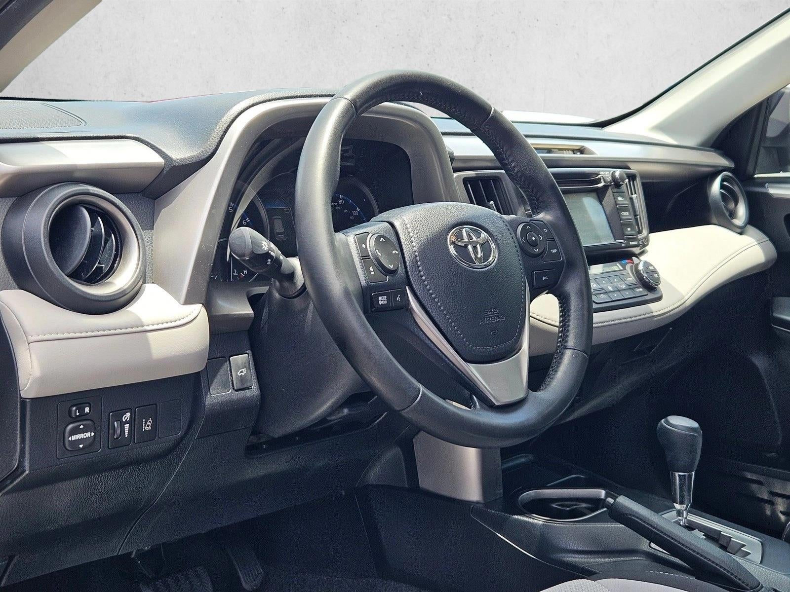 2017 Toyota RAV4 XLE FWD (GS)