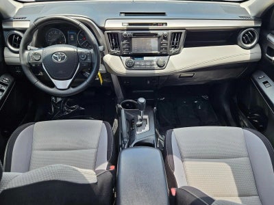 2017 Toyota RAV4 XLE FWD (GS)
