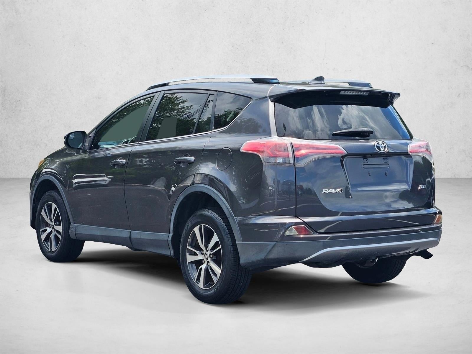 2017 Toyota RAV4 XLE FWD (GS)