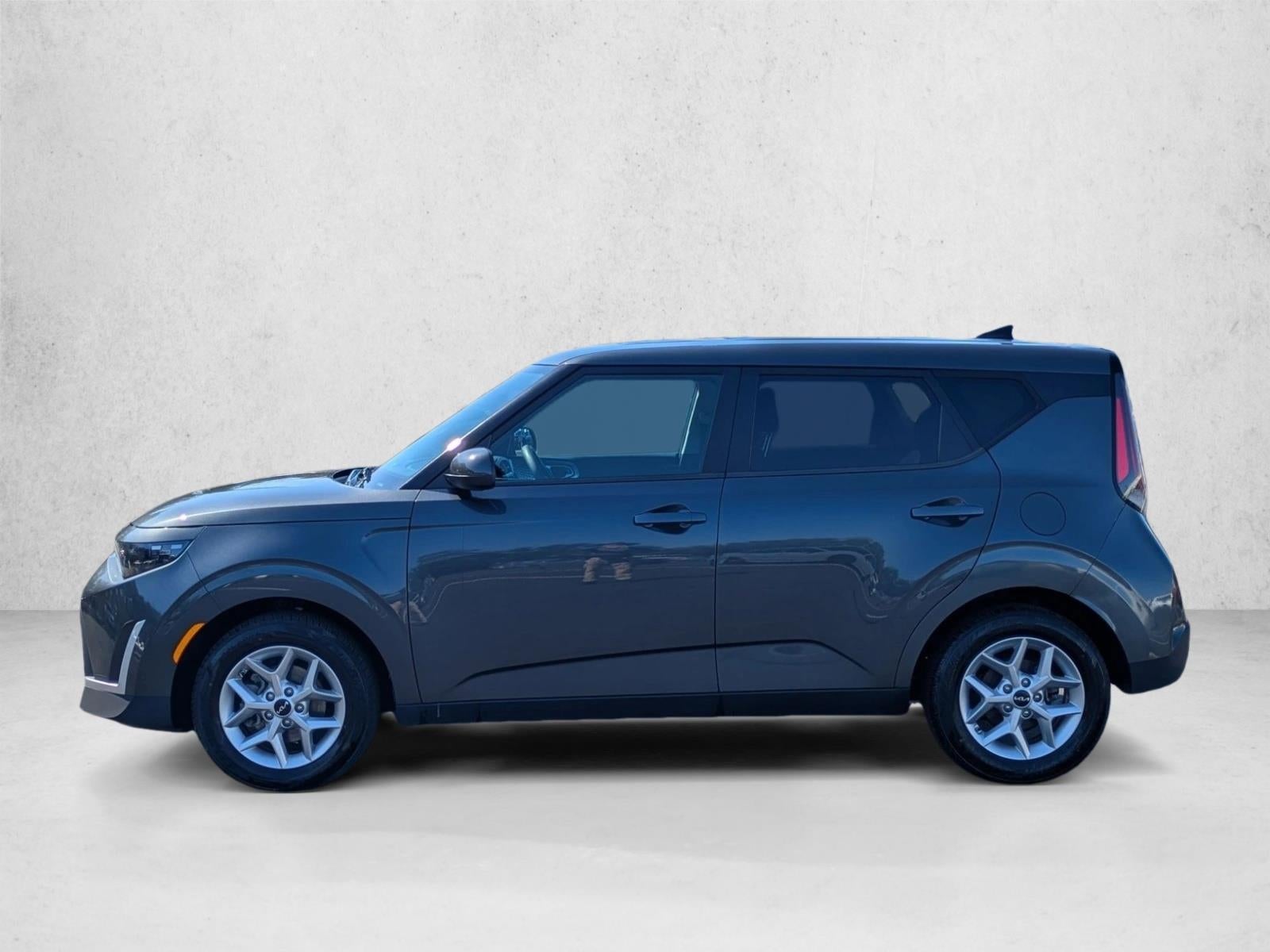 2024 Kia Soul LX IVT