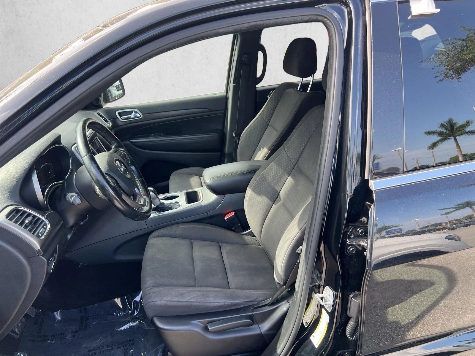 2018 Jeep Grand Cherokee Laredo 4x2 *Ltd Avail*