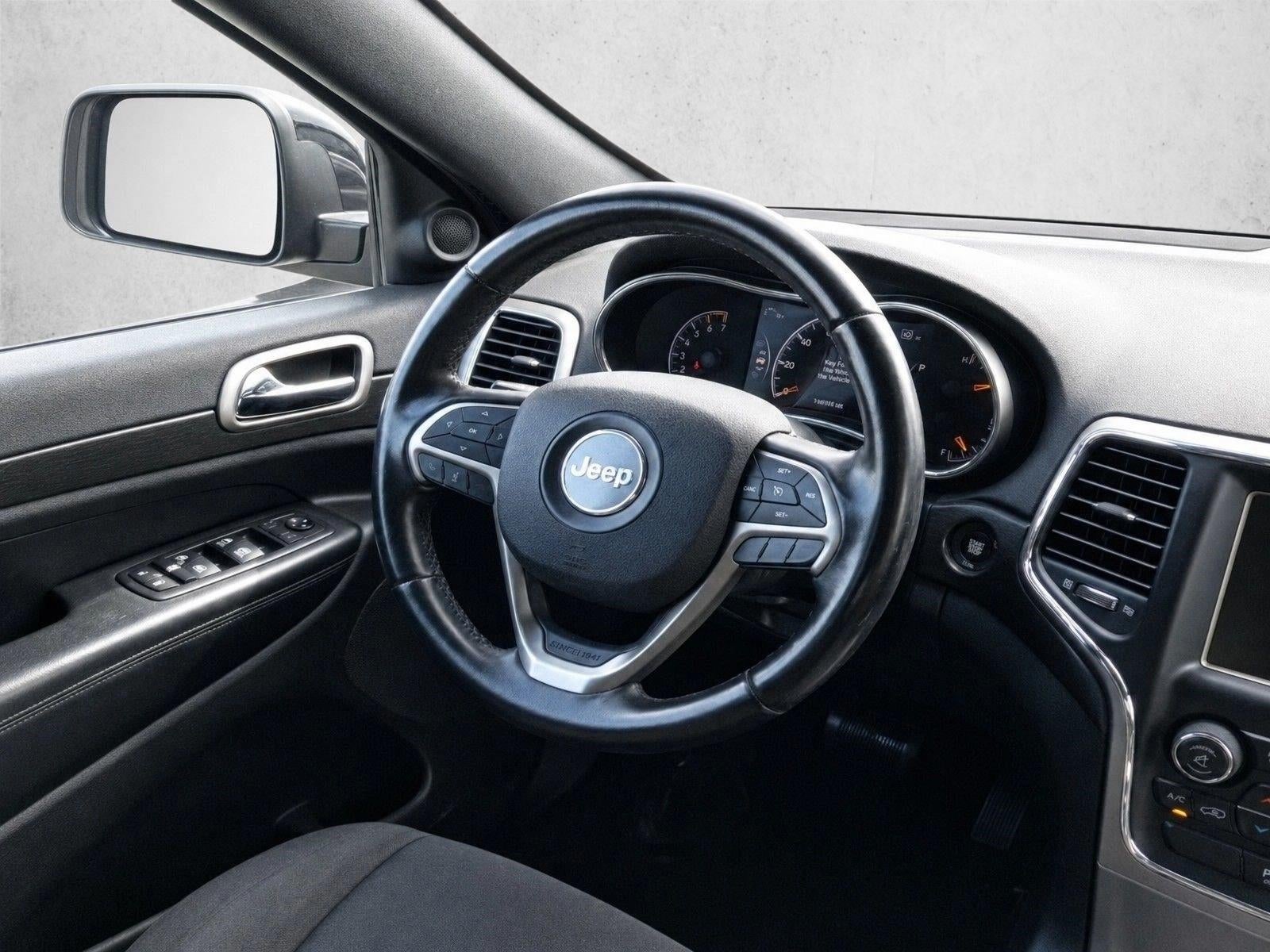 2018 Jeep Grand Cherokee Laredo 4x2 *Ltd Avail*