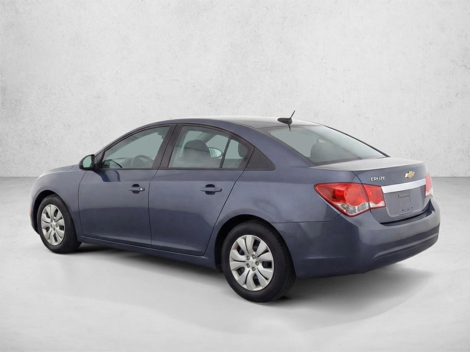 2013 Chevrolet Cruze Sedan LS (Automatic)