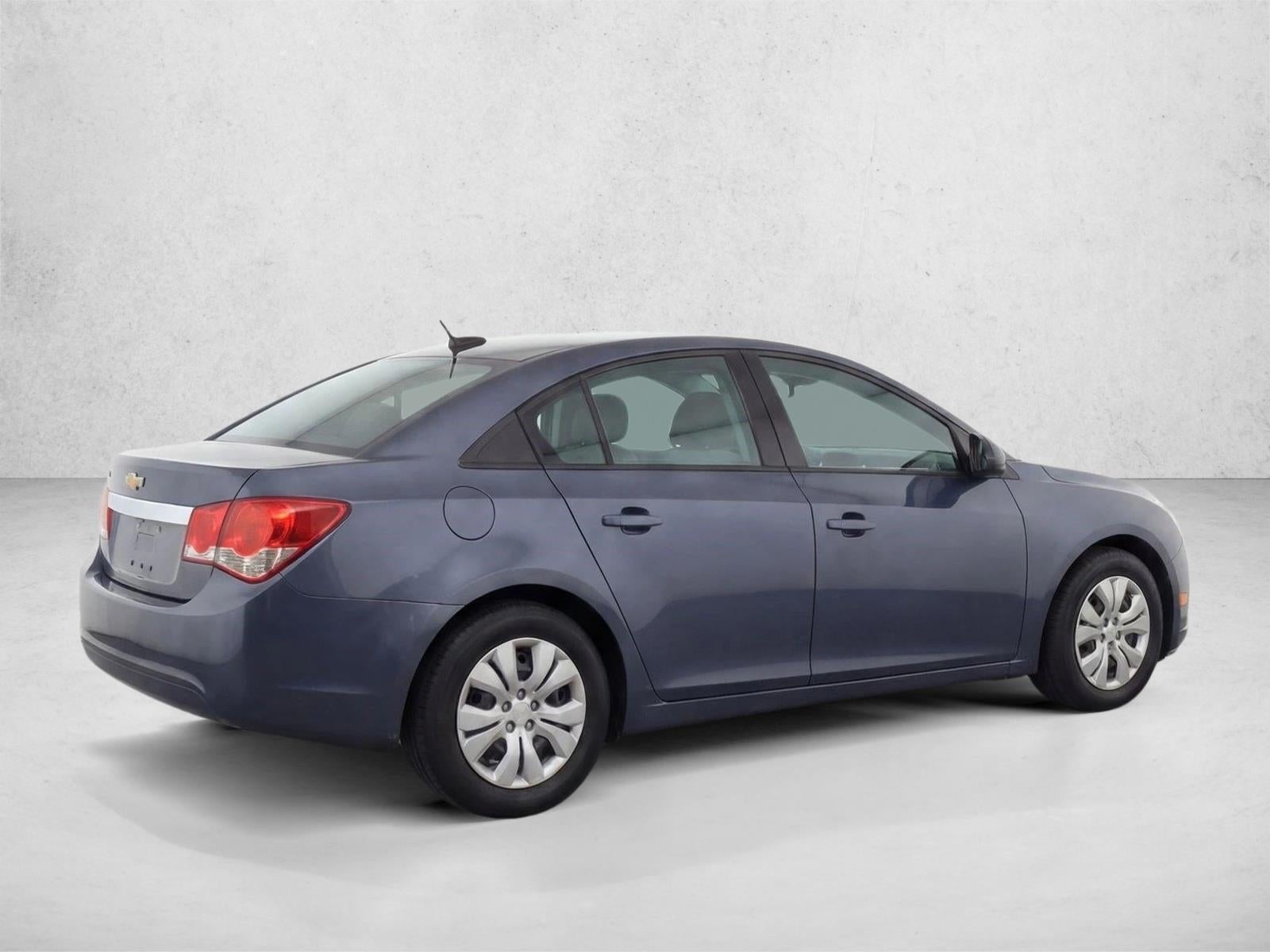 2013 Chevrolet Cruze Sedan LS (Automatic)